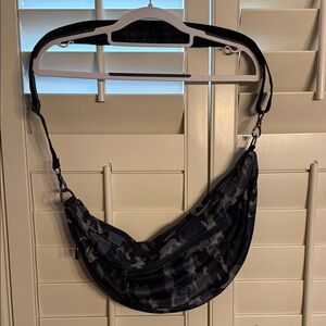 Lug Boomerang FS Sling Crossbody Bag